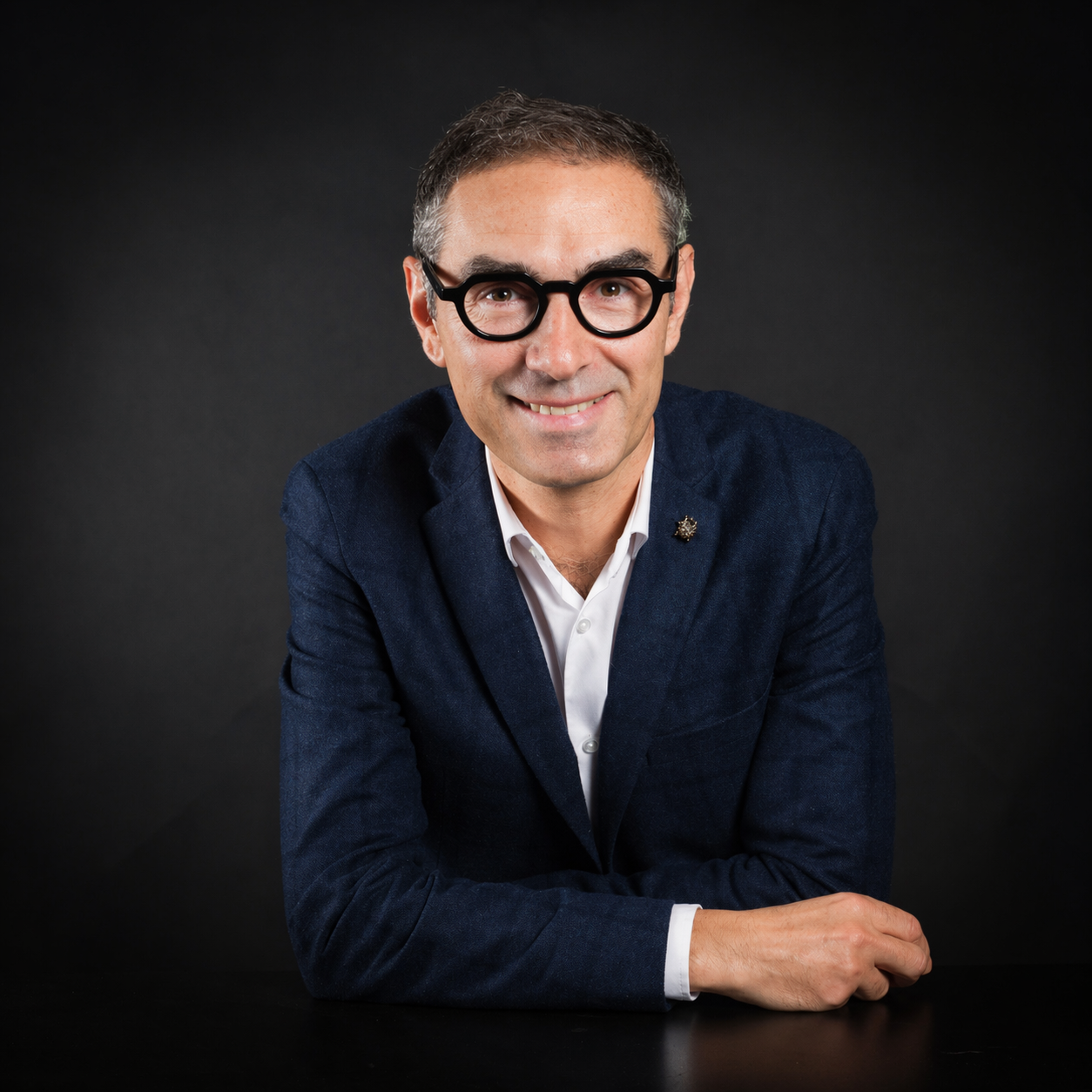 <div class="nom">Bertrand Chambon</div><div class="metier">CARE PROMOTION</div>-image