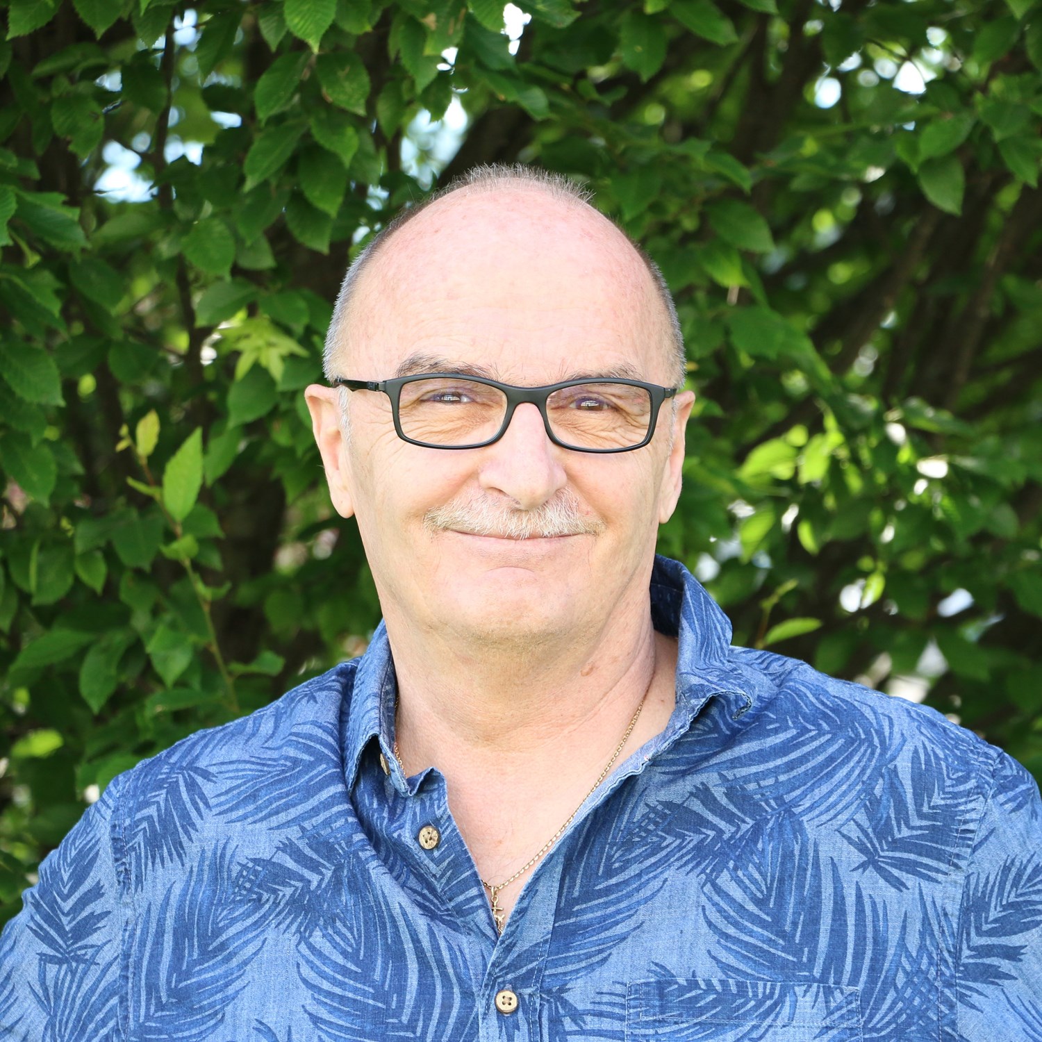 <div class="nom">Philippe Gallay</div><div class="metier">TSL OUTDOOR</div>-image